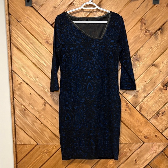 Anna Scott Elegant Black and Blue Lace Overlay Patterned Dress - Picture 1 of 6